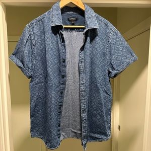 Express button-up